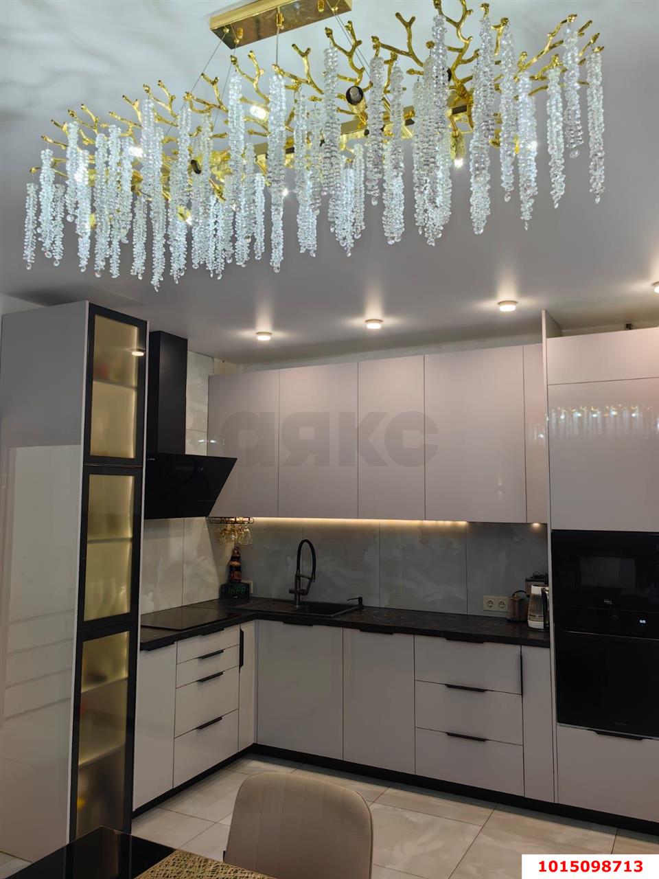 Фото №1: 2-комнатная квартира 65 м² - Краснодар, жилой комплекс Авиатор, ул. имени Валерия Гассия, 2