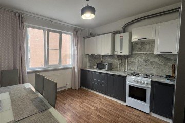 Фото №1: 2-комнатная квартира 75 м² - Яблоновский, мкр. жилой комплекс Солнечный, ул. Солнечная, 55к23