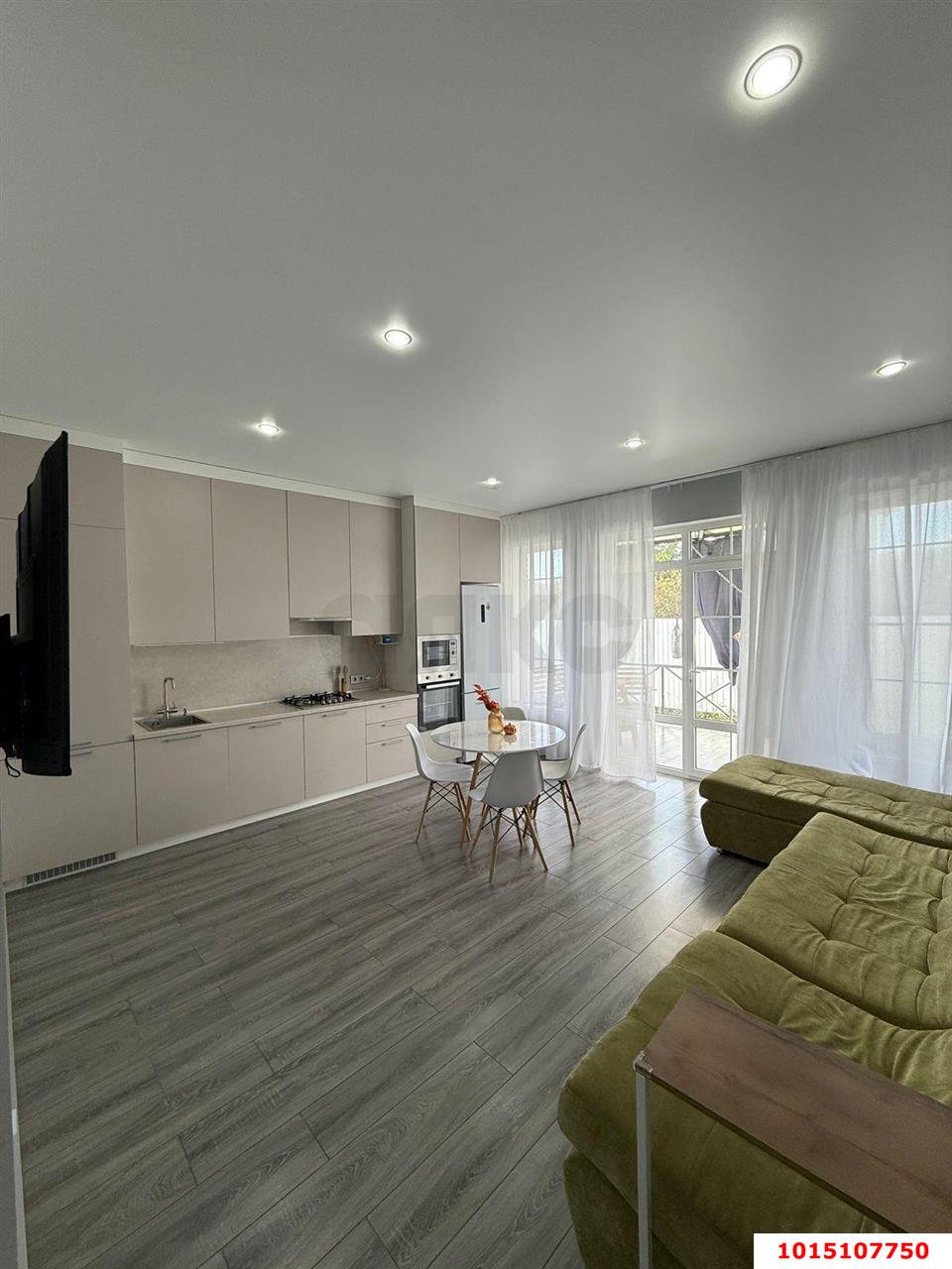 Фото №2: Дом 129 м² + 3.2 сот. - Новотитаровская, ул. Крупской, 79/1