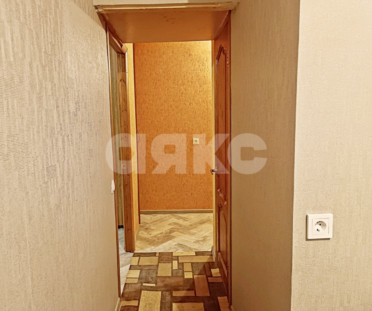 Фото №7: 1-комнатная квартира <span class="whitespace-nowrap">32 м²</span>, <span class="whitespace-nowrap">2/5 эт.</span> - Волгоград, Тракторозаводский, мкр. Горный, ул. Луговского, 3