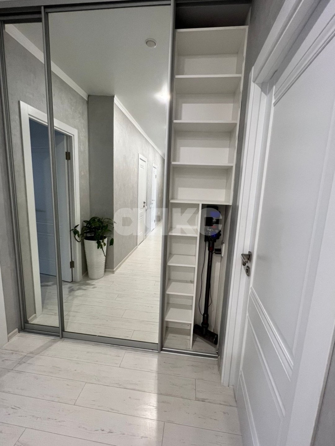 Фото №22: 3-комнатная квартира 94 м² - Волгоград, квартал На Клубной, ул. Кузнецкая, 75