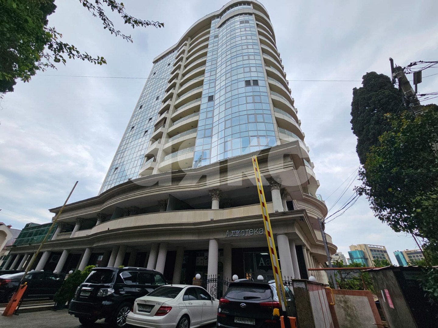 Фото №2: 2-комнатная квартира 86 м² - Сочи, Центральный, ул. Нагорная, 11