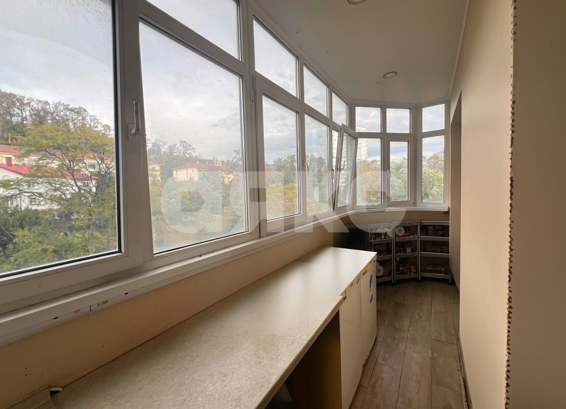 Фото №3: 1-комнатная квартира 52 м² - Сочи, Приморье, ул. Есауленко, 4/6