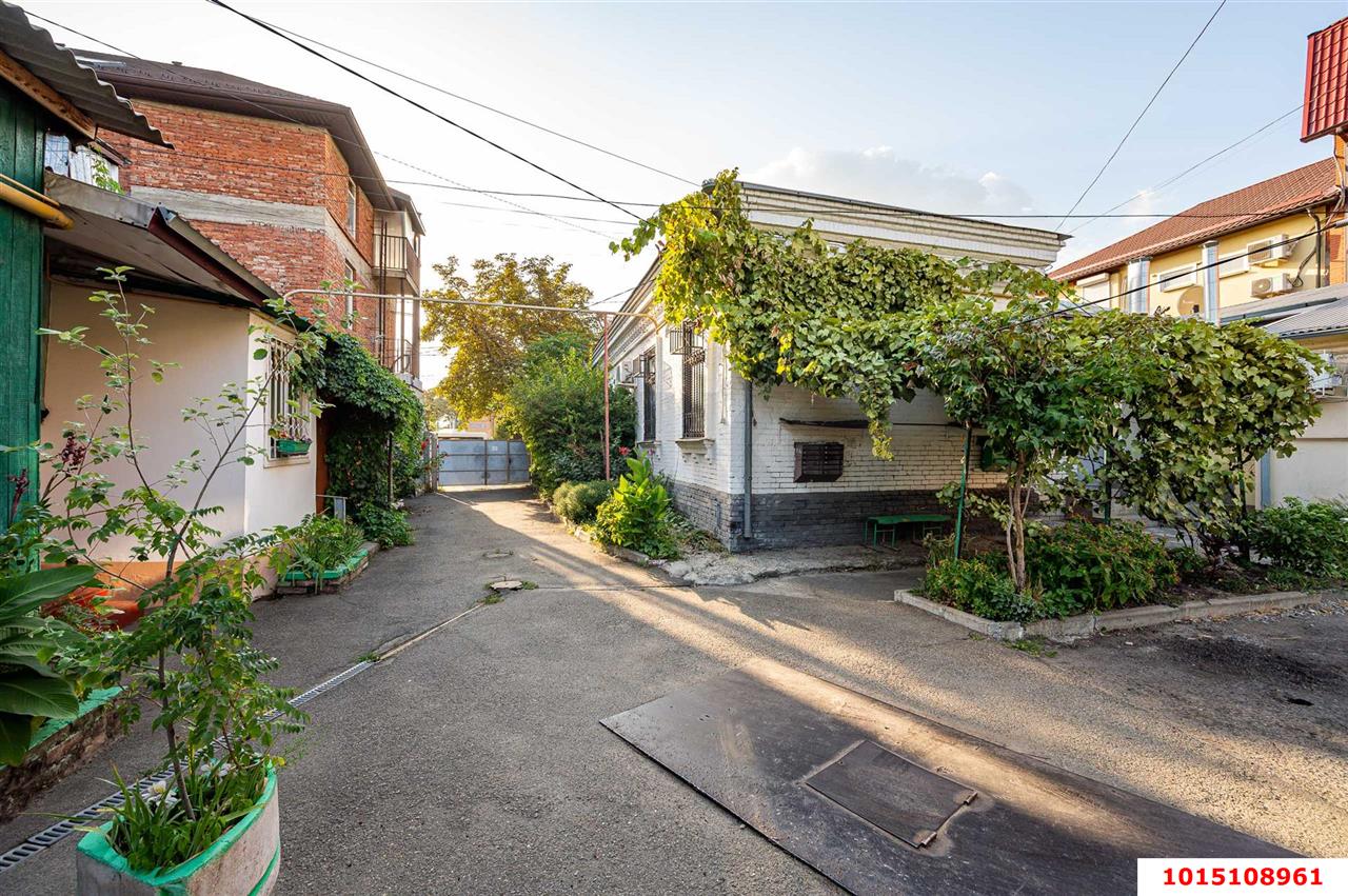 Фото №12: 2-комнатная квартира 30 м² - Краснодар, Центральный, ул. Октябрьская, 72