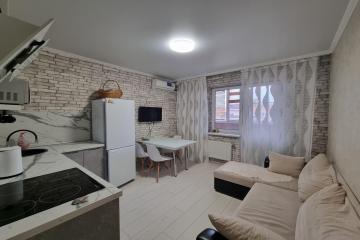 Фото №1: 1-комнатная квартира 45 м² - Краснодар, мкр. Солнечный, ул. Казбекская, 5