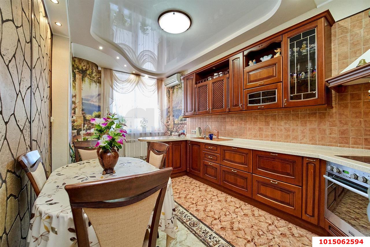 Фото №1: 3-комнатная квартира 117 м² - Краснодар, Центральный, ул. Кубанская Набережная, 58