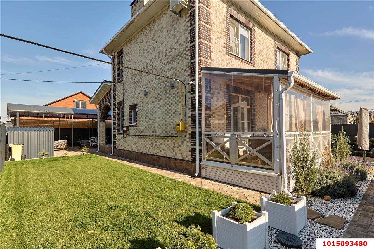 Фото №1: Дом 153 м² + 6.78 сот. - Новая Адыгея, ул. Шовгенова, 21А