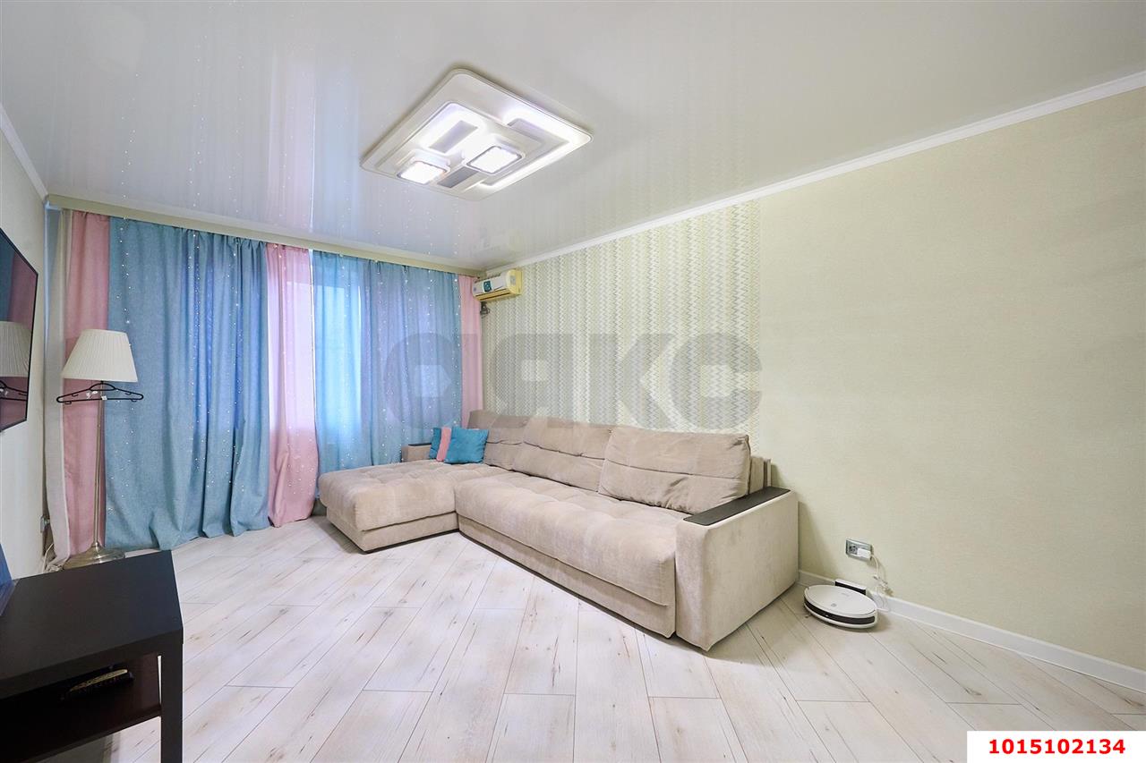 Фото №8: 2-комнатная квартира 63 м² - Краснодар, Западный внутригородской округ, мкр. Юбилейный, пр-кт Чекистов, 40