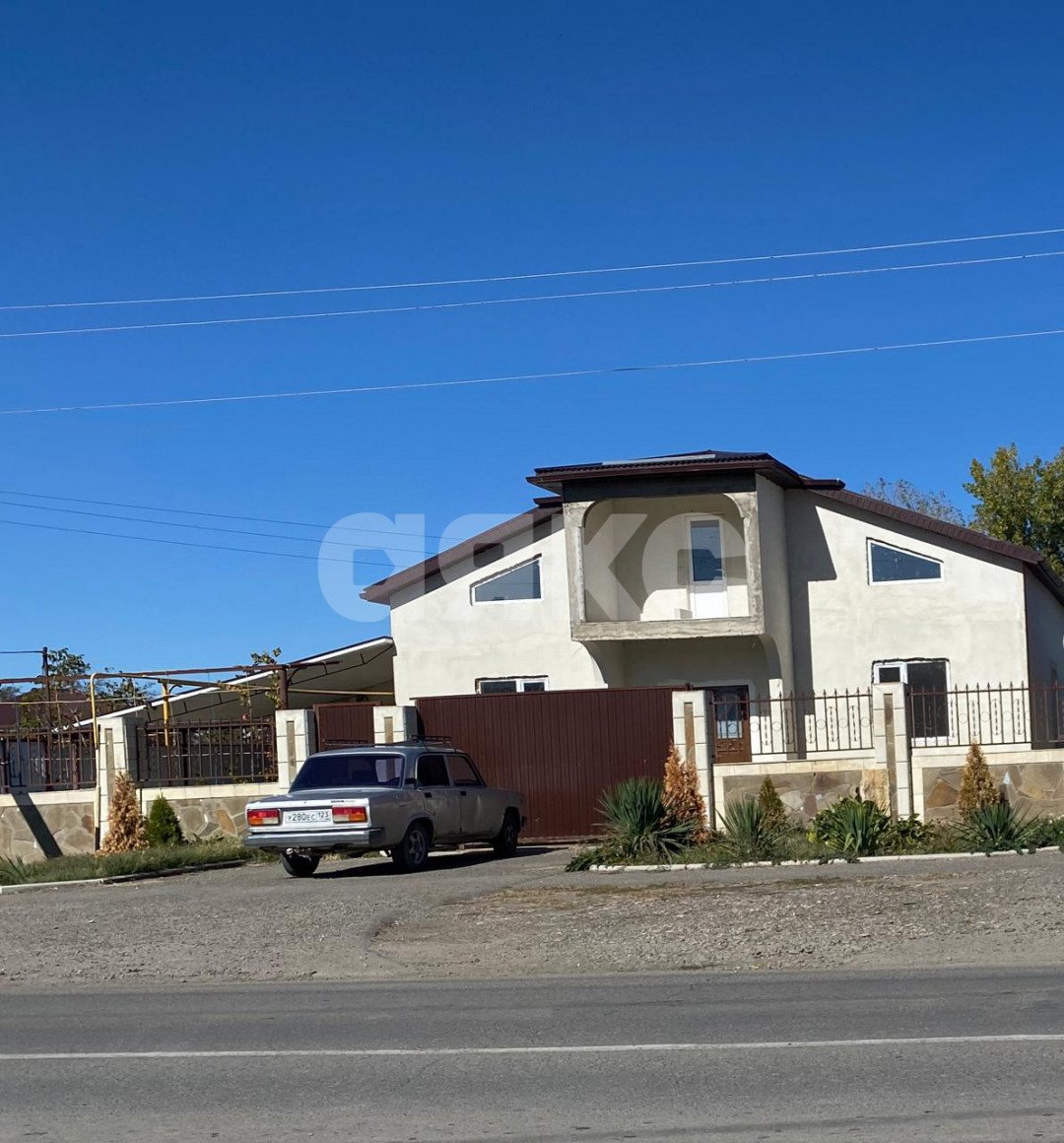 Фото №3: Дом 215 м² + 10 сот. - Отрадная, ул. Горького, 24