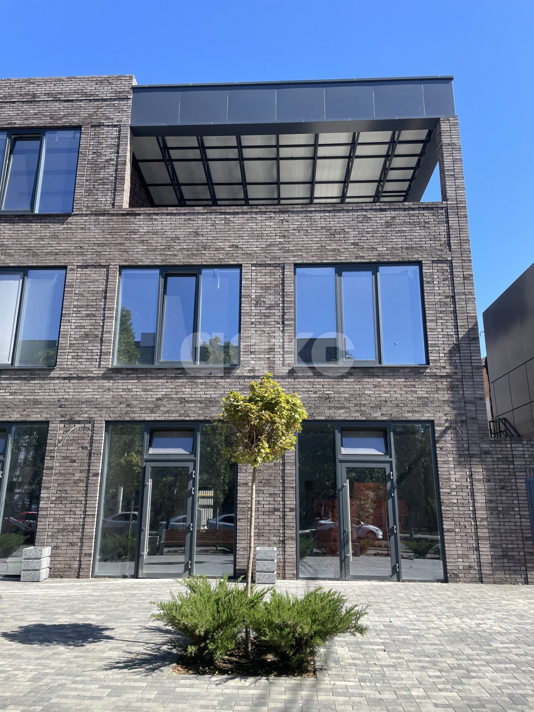 Фото №3: Коммерция 126 м² - Ростов-на-Дону, Западный, ул. МОПРа, 32