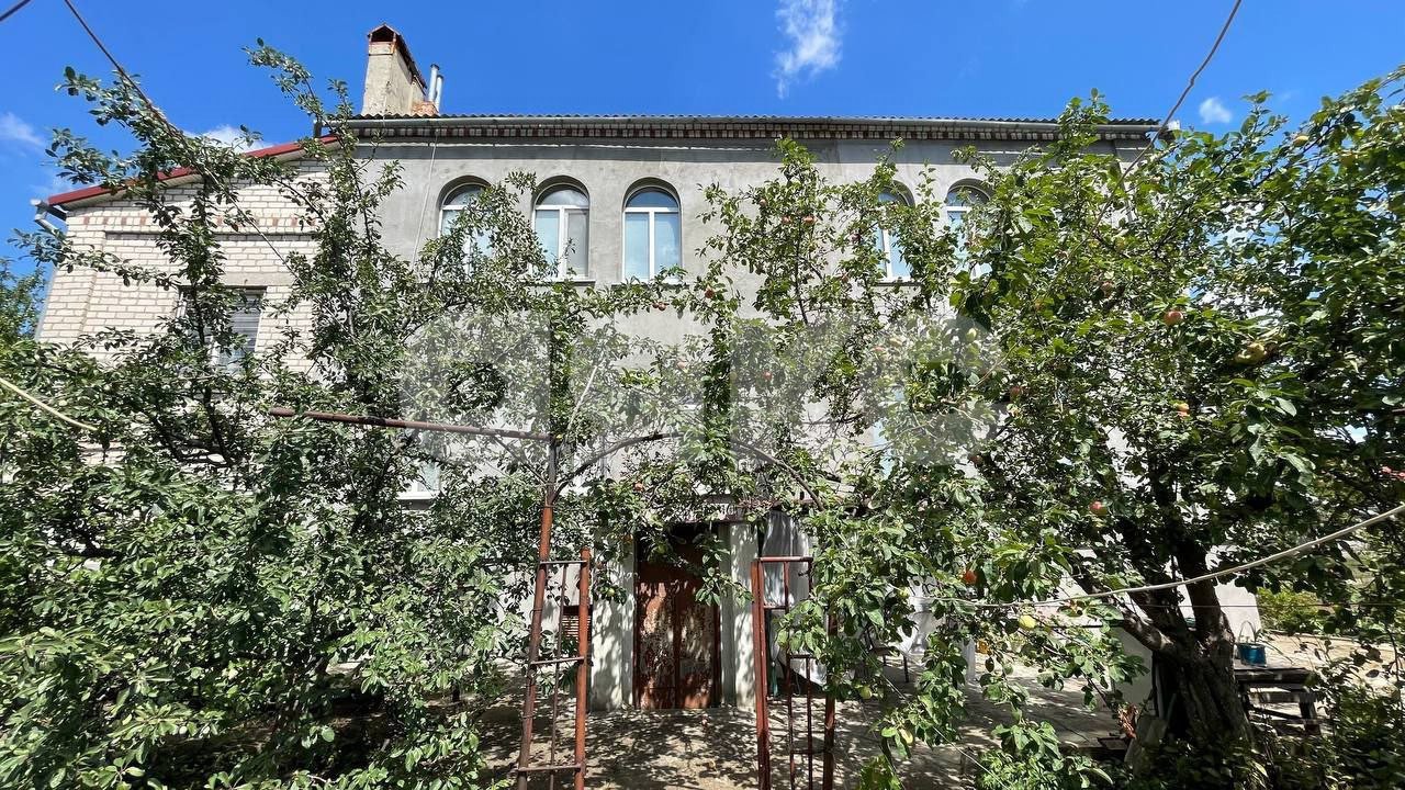 Фото №1: Дом 660 м² + 18 сот. - Луганск, квартал Видный, ул. Академика Вернадского, 15