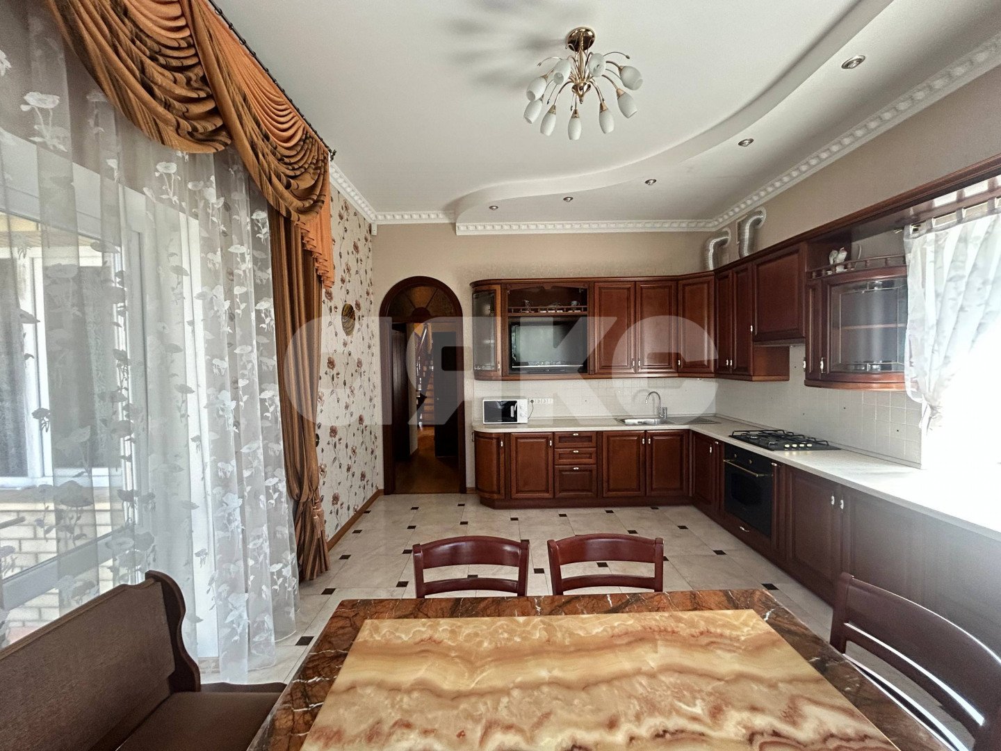 Фото №8: Дом 270 м² + 8 сот. - Луганск, Ленинский, ул. Аккумуляторная, 11