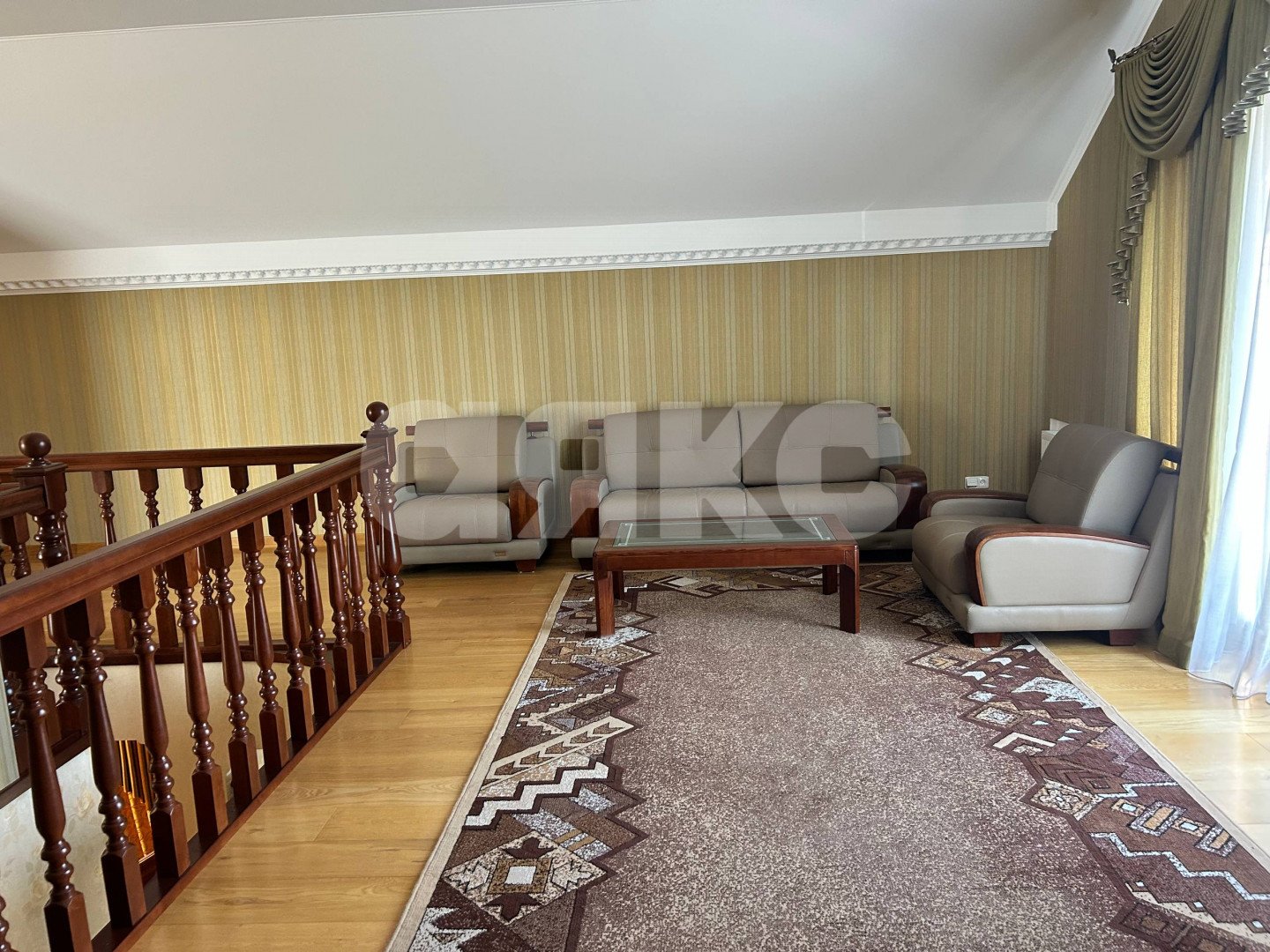 Фото №10: Дом 270 м² + 8 сот. - Луганск, Ленинский, ул. Аккумуляторная, 11