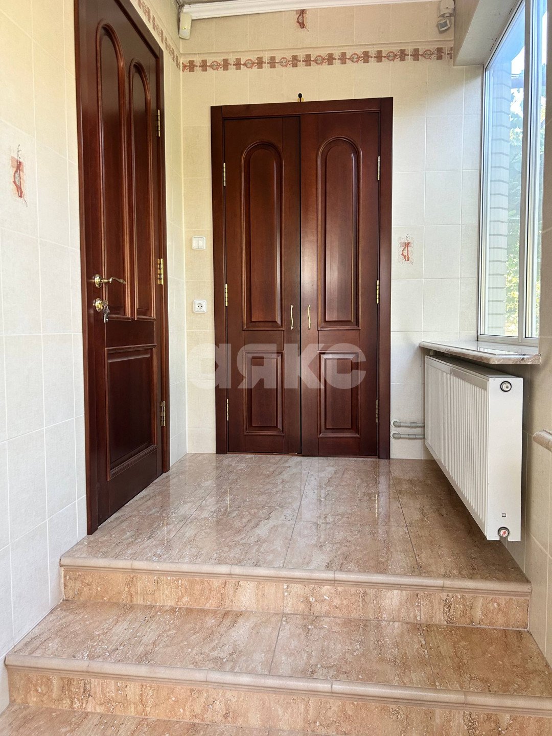 Фото №3: Дом 270 м² + 8 сот. - Луганск, Ленинский, ул. Аккумуляторная, 11