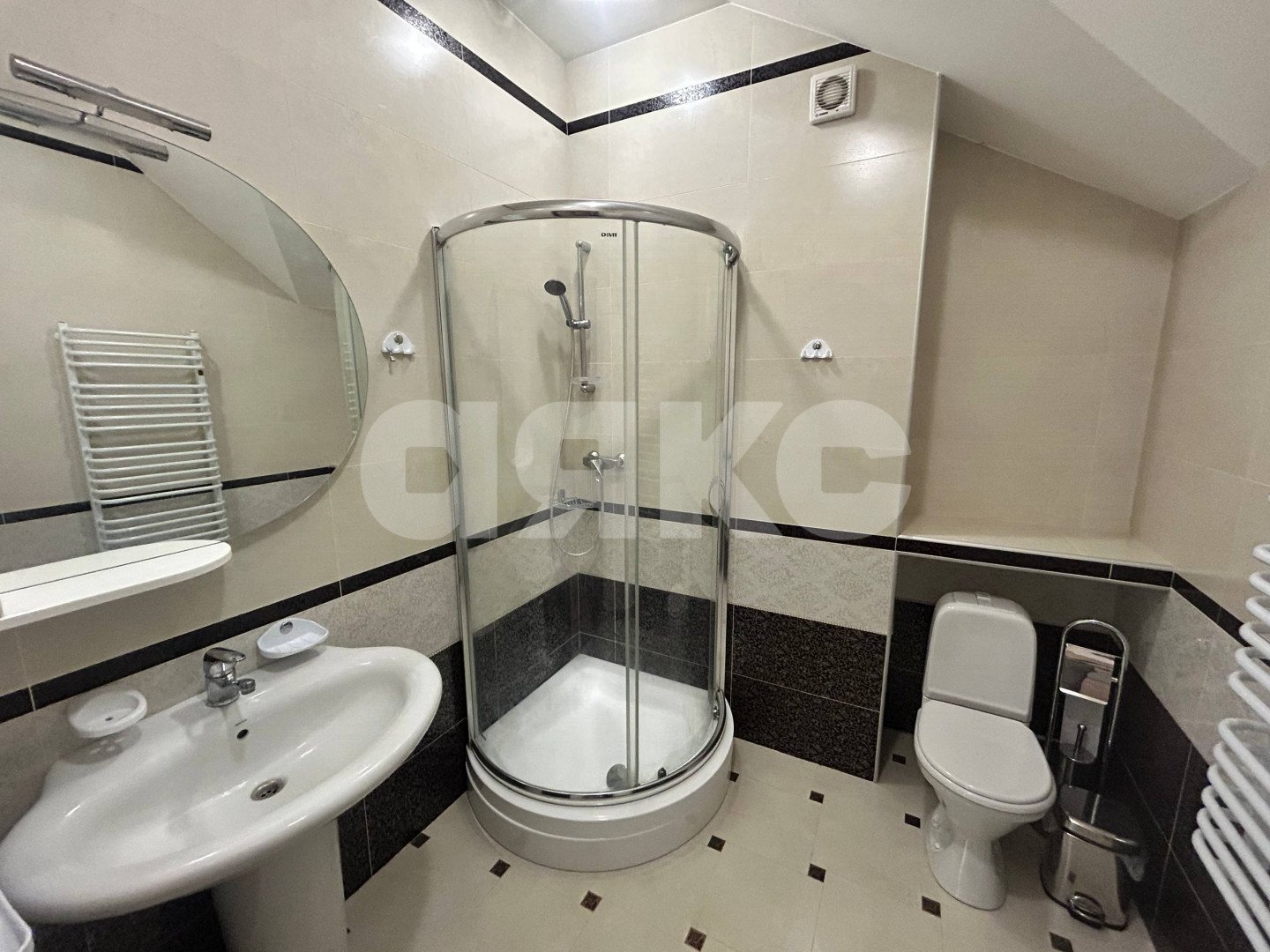 Фото №7: Дом 270 м² + 8 сот. - Луганск, Ленинский, ул. Аккумуляторная, 11