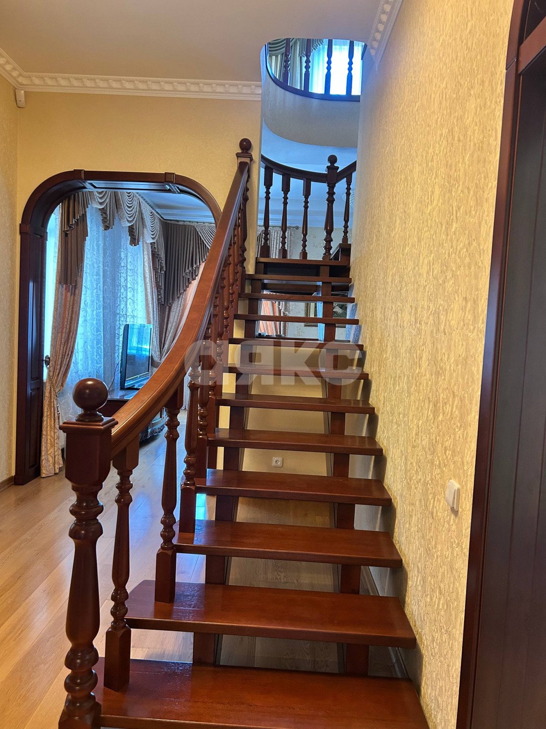 Фото №9: Дом 270 м² + 8 сот. - Луганск, Ленинский, ул. Аккумуляторная, 11