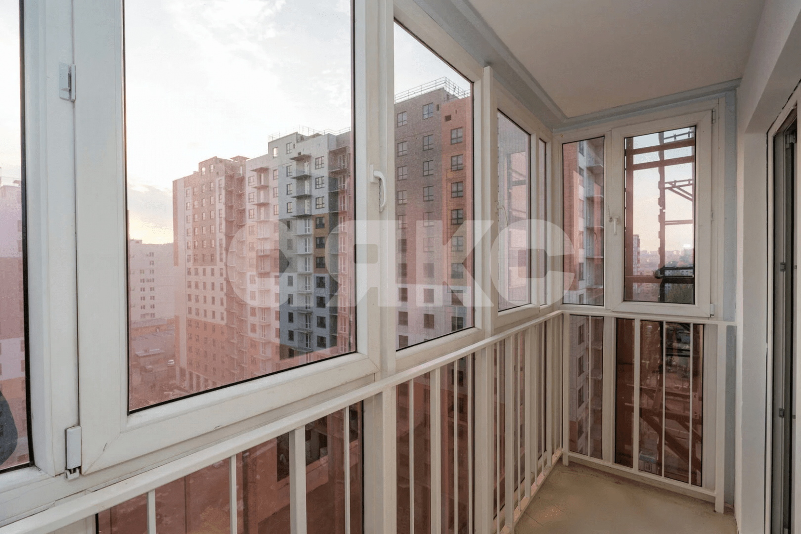 Фото №3: 2-комнатная квартира 57 м² - Мариуполь, Жовтневый, пр-кт Металлургов, 77А