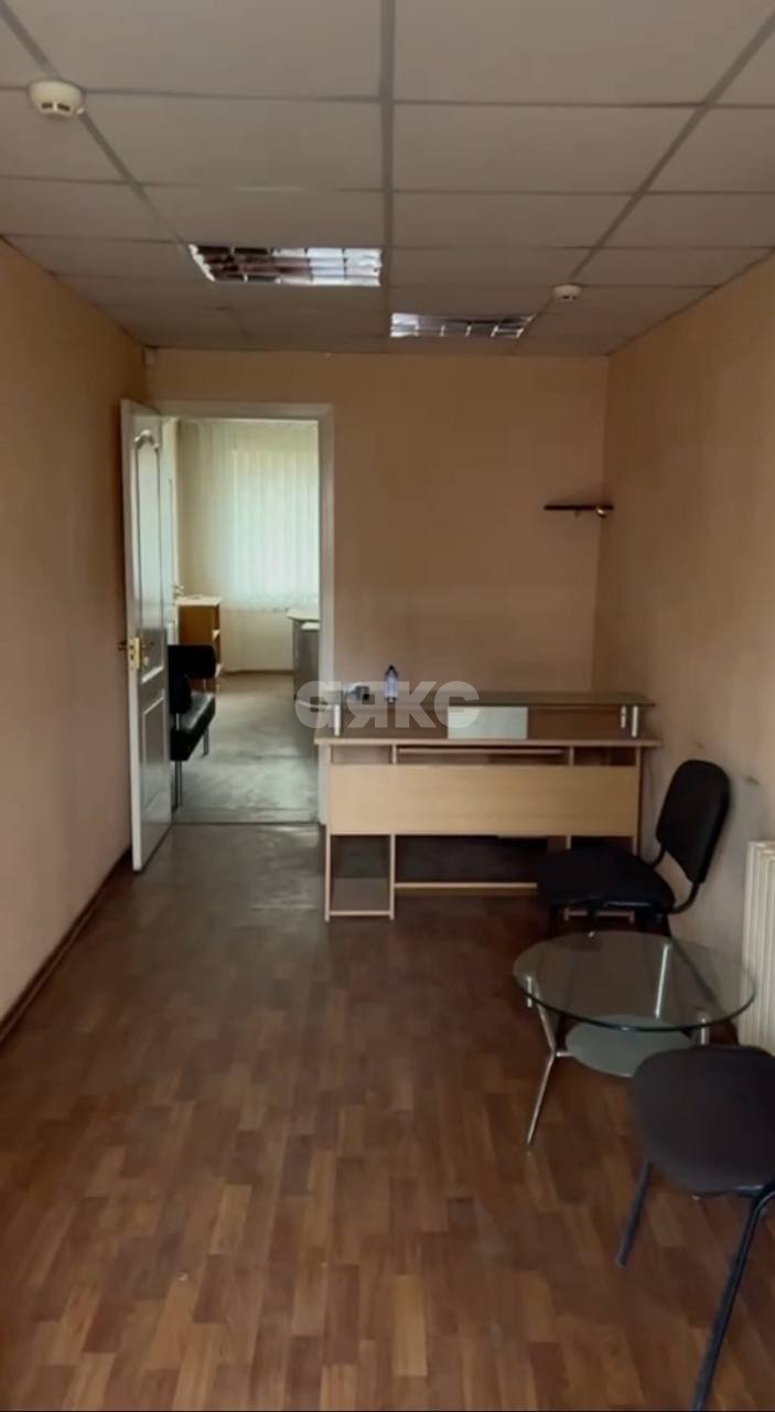 Фото №4: Коммерция 43 м² - Донецк, р. Калининский, б-р Шевченко, 85