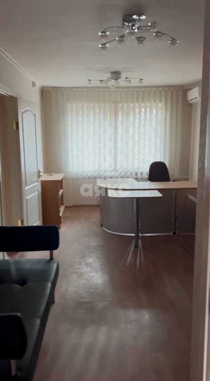 Фото №2: Коммерция 43 м² - Донецк, р. Калининский, б-р Шевченко, 85