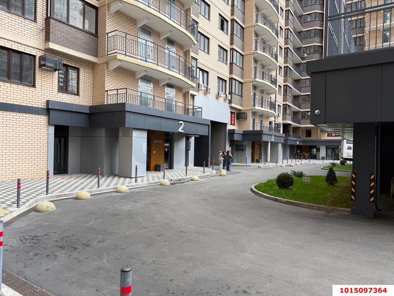 Фото №3: Торговое помещение 22 м² - Краснодар, Музыкальный, ул. Российская, 257/7