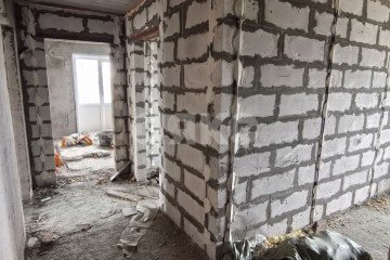 Фото №1: 4-комнатная квартира 76 м² - Мариуполь, мкр. Западный, ул. 50 лет СССР, 32