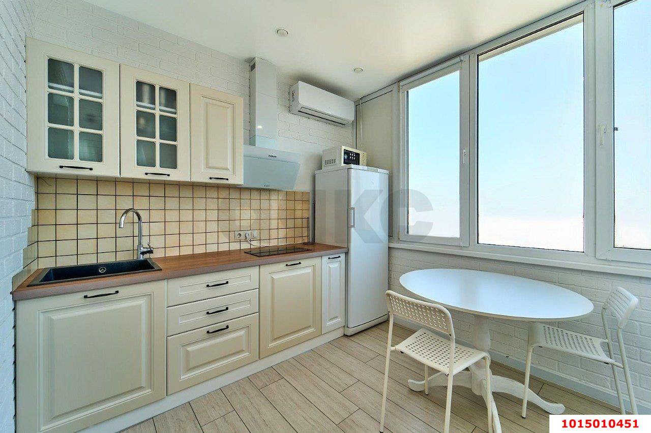 Фото №1: 1-комнатная квартира 45 м² - Краснодар, ЖК Бауинвест, ул. Героев-Разведчиков, 11/4