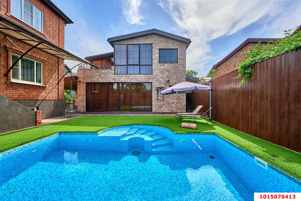 Фото №1: Дом 379 м² + 7.09 сот. - Краснодар, Западный внутригородской округ, мкр. Фестивальный, пр-д Брюсова, 87