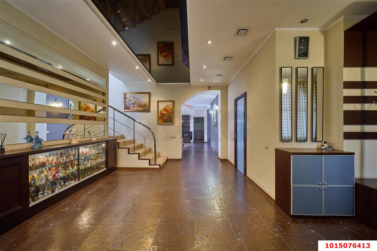 Фото №13: Дом 379 м² + 7.09 сот. - Краснодар, Западный внутригородской округ, мкр. Фестивальный, пр-д Брюсова, 87