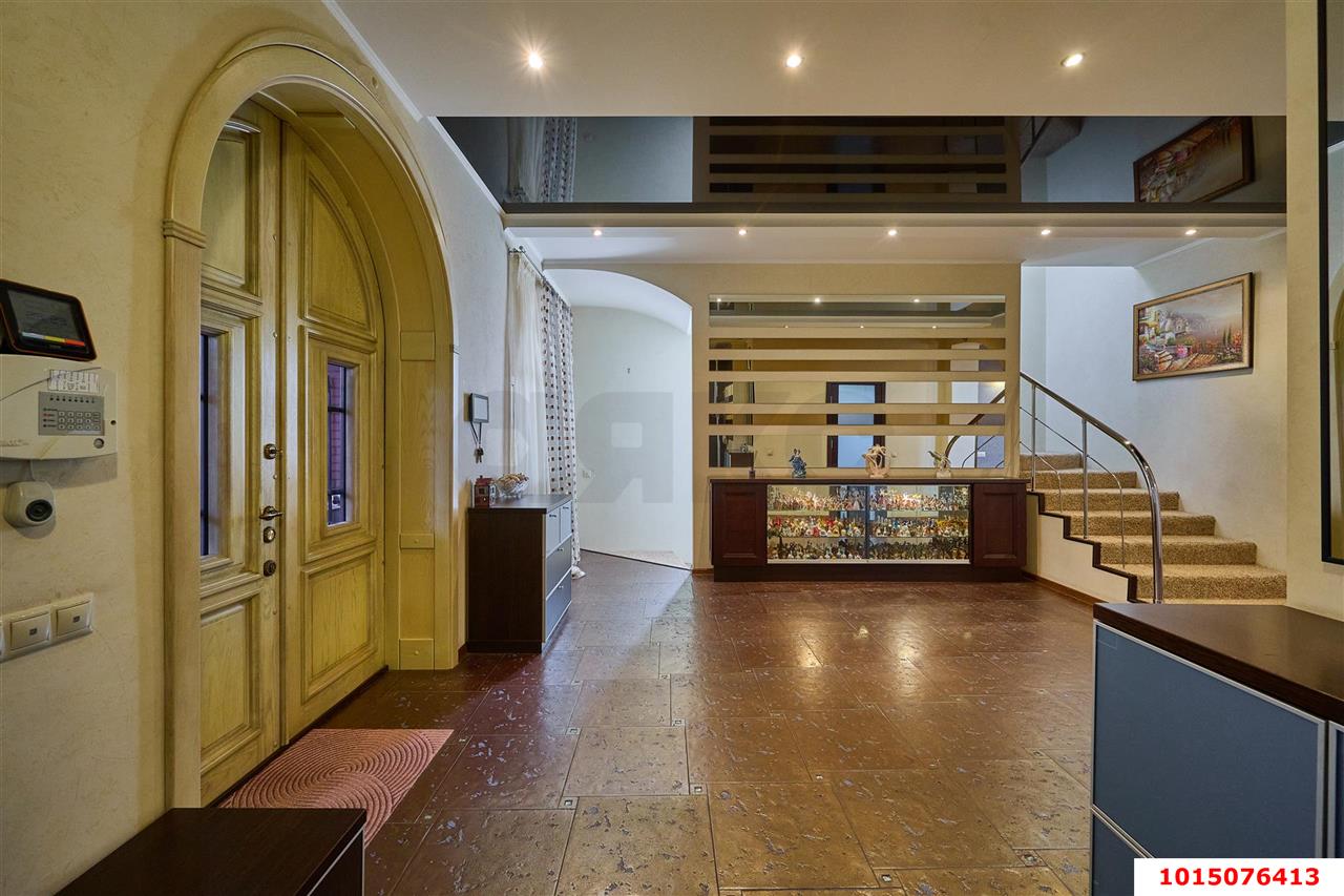 Фото №14: Дом 379 м² + 7.09 сот. - Краснодар, Западный внутригородской округ, мкр. Фестивальный, пр-д Брюсова, 87