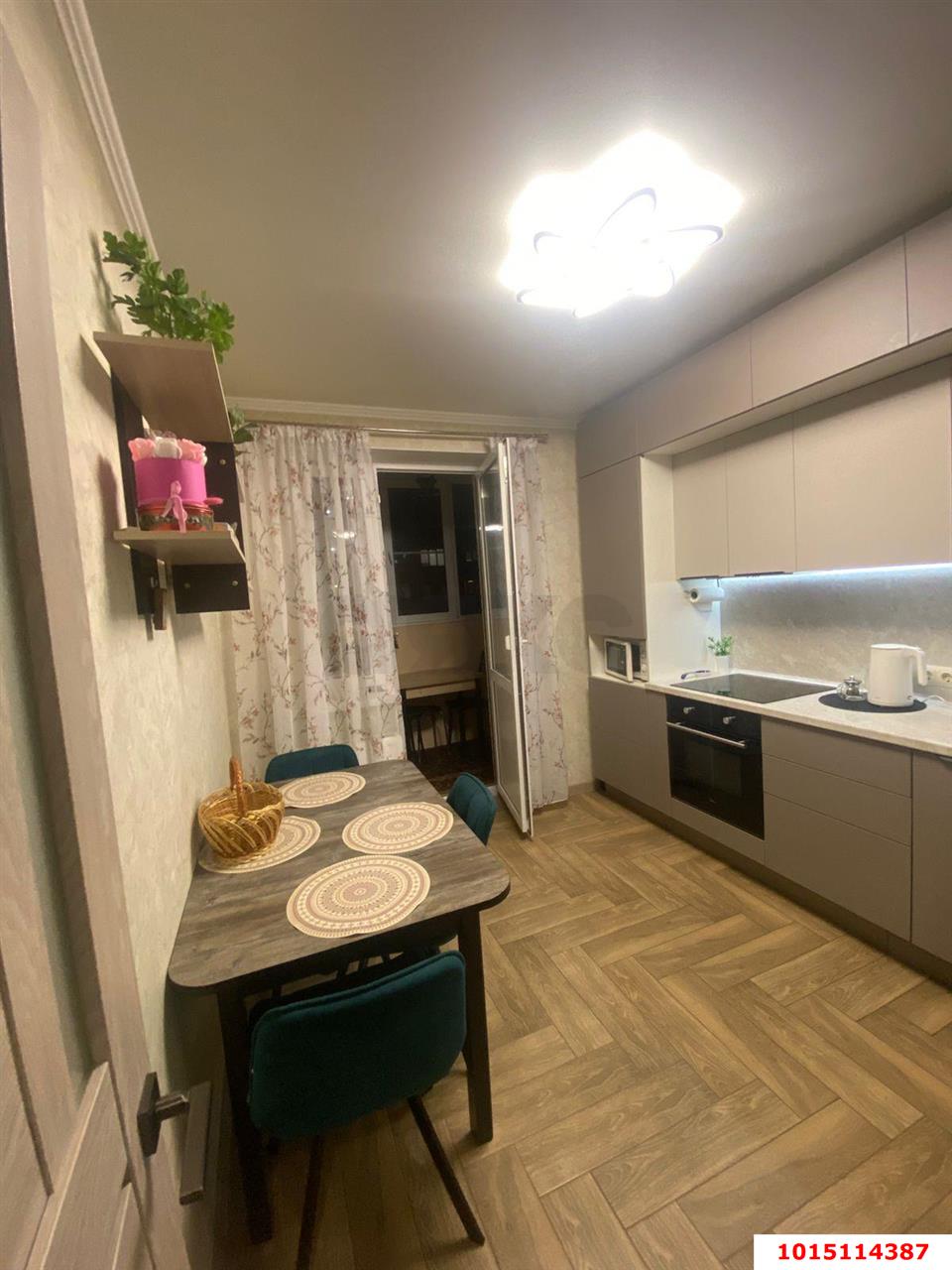 Фото №1: 2-комнатная квартира 58 м² - Краснодар, Светлоград, ул. Красных Партизан, 1/4к7