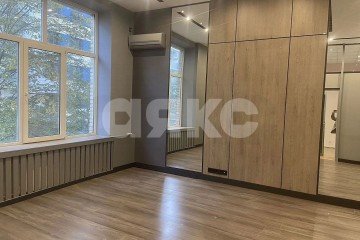 Фото №1: Коммерция 950 м² - Ростов-на-Дону, р. Ленинский, пр-кт Будённовский, 2