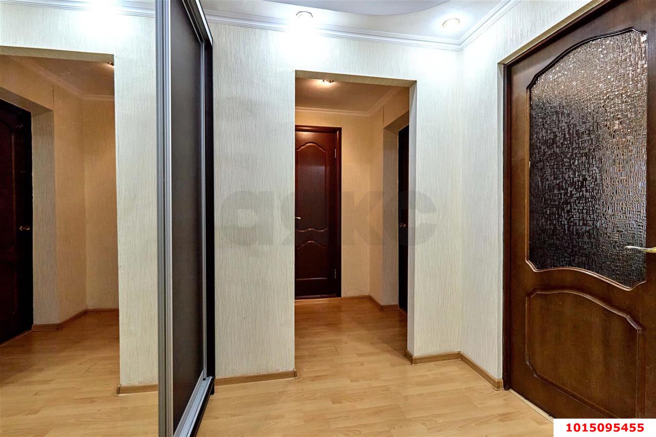 Фото №11: 3-комнатная квартира 70 м² - Краснодар, Западный внутригородской округ, мкр. Юбилейный, пр-кт Чекистов, 23