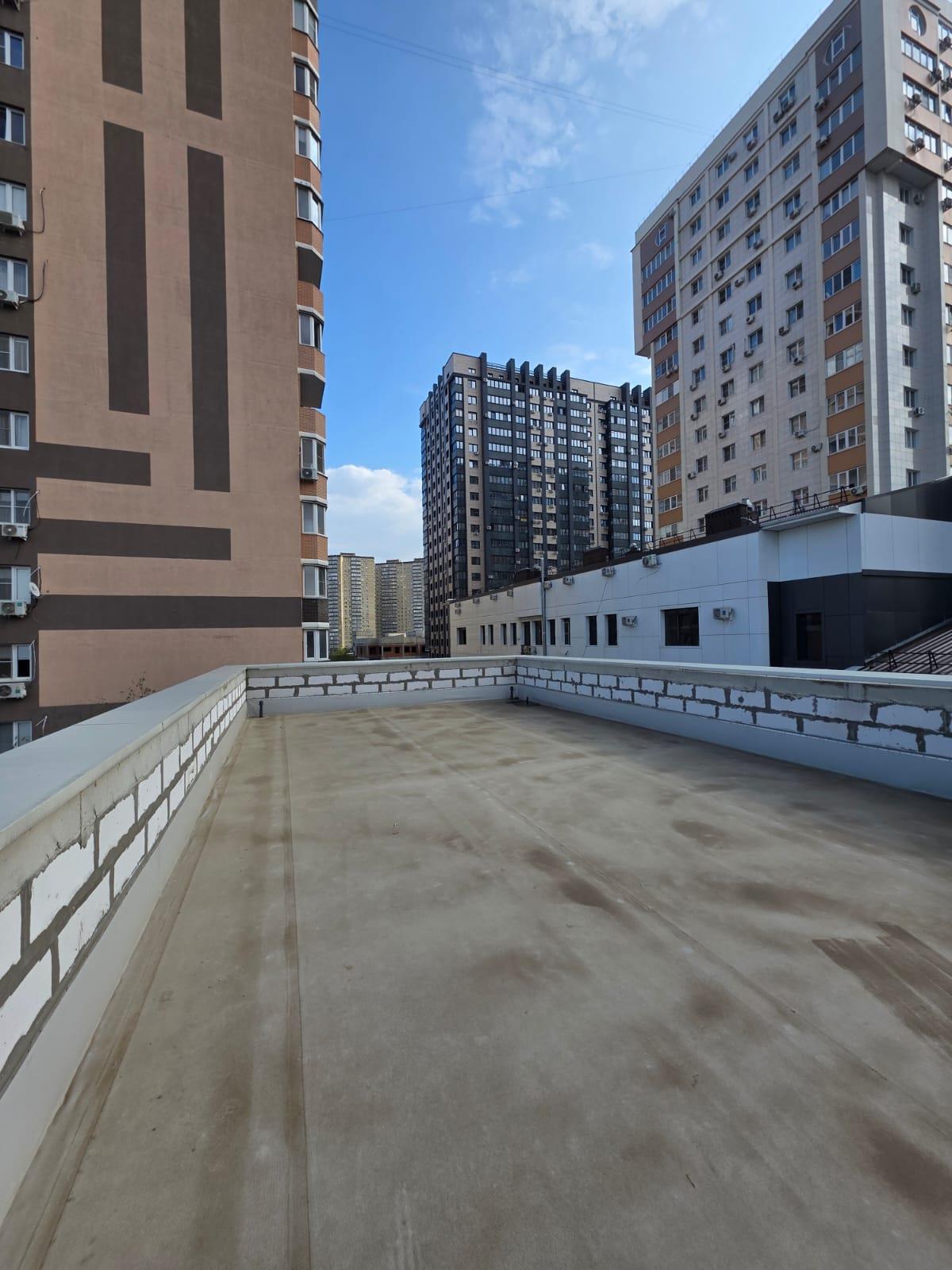 Фото №4: Коммерция 335 м² - Краснодар, Краевая Клиническая Больница, мкр. Прикубанский внутригородской округ, ул. Домбайская, 12