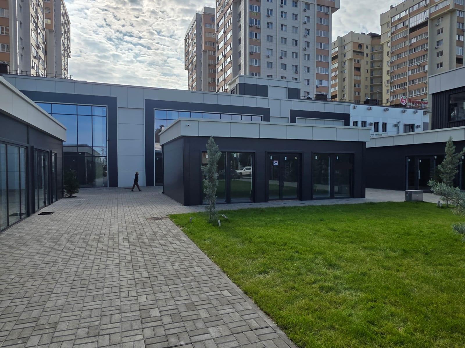 Фото №3: Коммерция 335 м² - Краснодар, Краевая Клиническая Больница, мкр. Прикубанский внутригородской округ, ул. Домбайская, 12