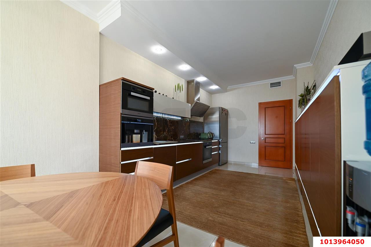 Фото №9: 4-комнатная квартира 210 м² - Краснодар, Центральный, ул. Кубанская набережная, 4