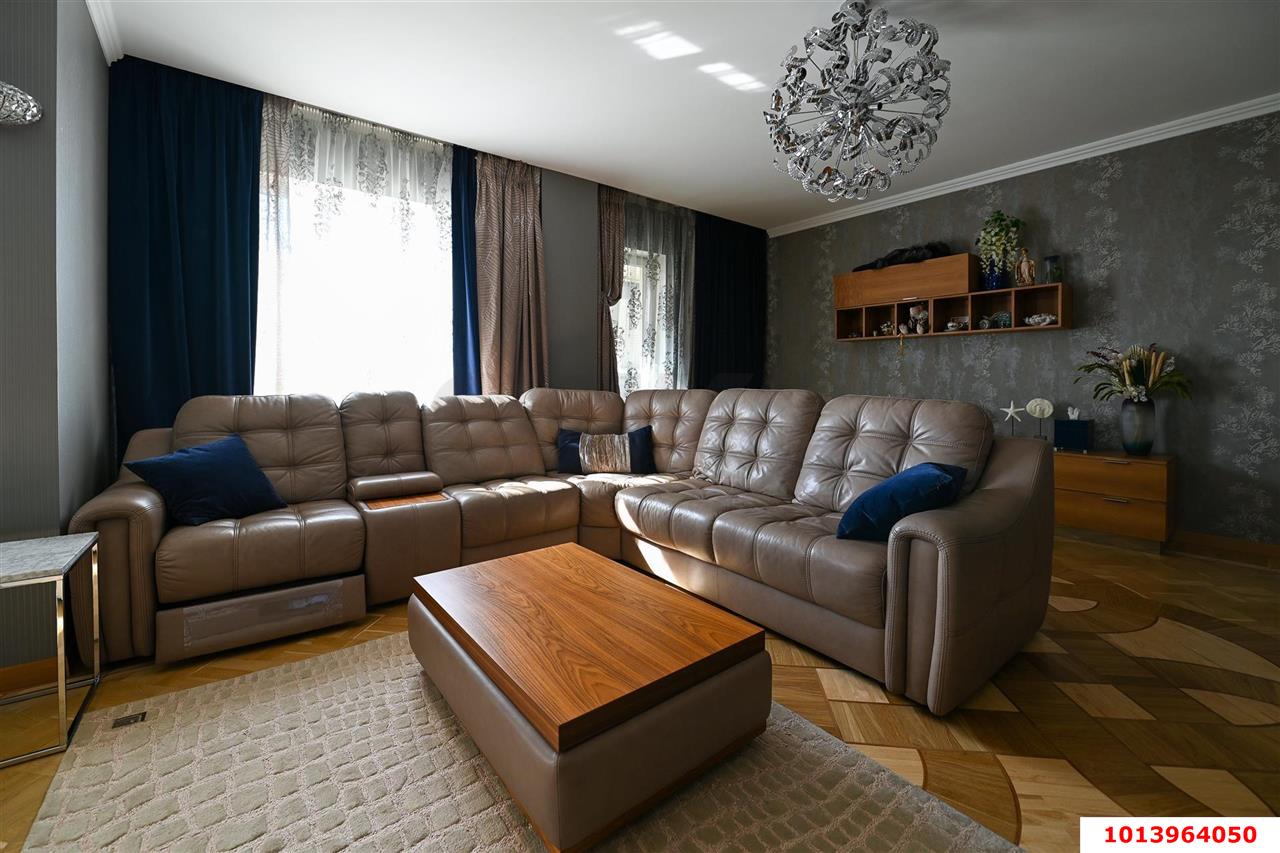 Фото №4: 4-комнатная квартира 210 м² - Краснодар, Центральный, ул. Кубанская набережная, 4