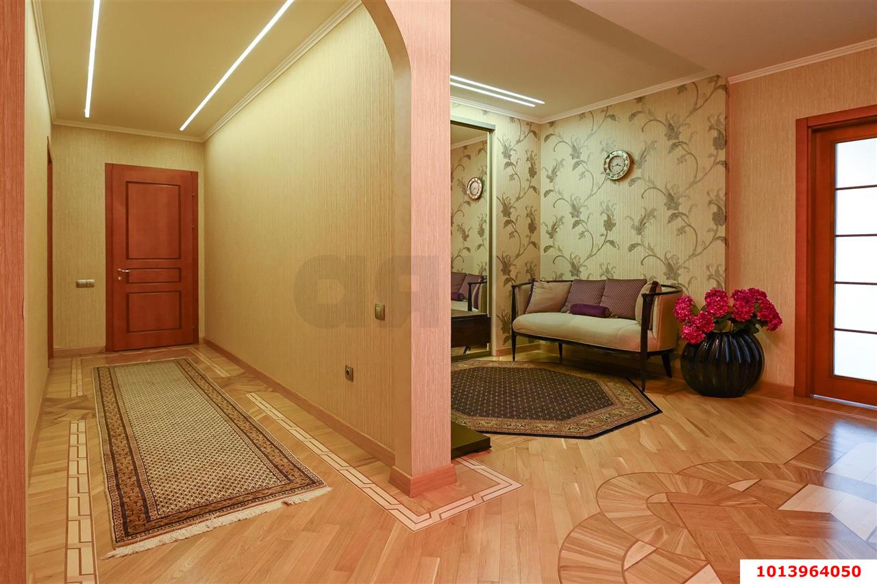 Фото №14: 4-комнатная квартира 210 м² - Краснодар, Центральный, ул. Кубанская набережная, 4