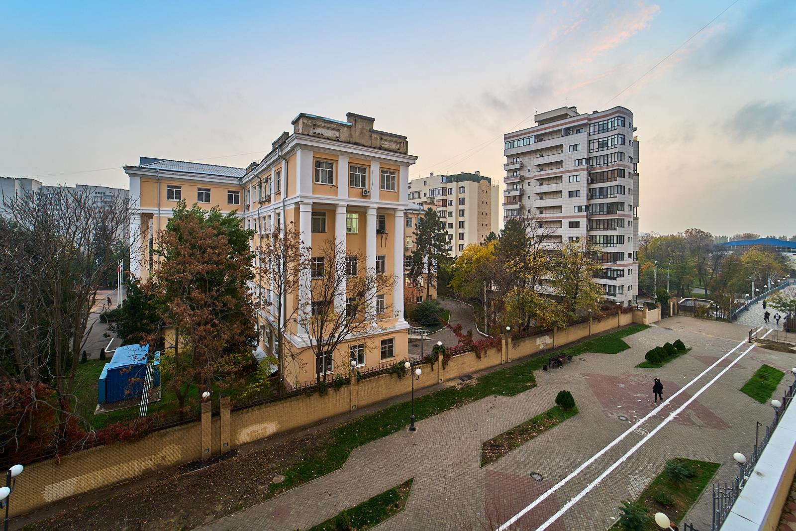 Фото №20: 3-комнатная квартира 106 м² - Краснодар, Западный внутригородской округ, мкр. Центральный, ул. Постовая, 33