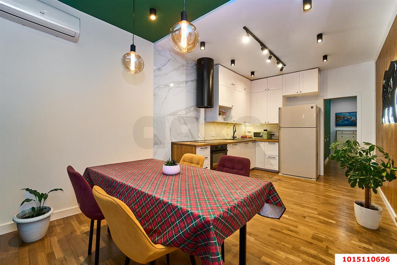 Фото №1: 2-комнатная квартира 106 м² - Краснодар, Центральный, ул. Постовая, 33