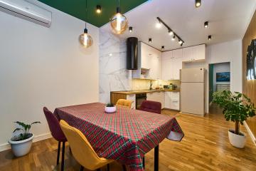 Фото №1: 3-комнатная квартира 106 м² - Краснодар, мкр. Центральный, ул. Постовая, 33