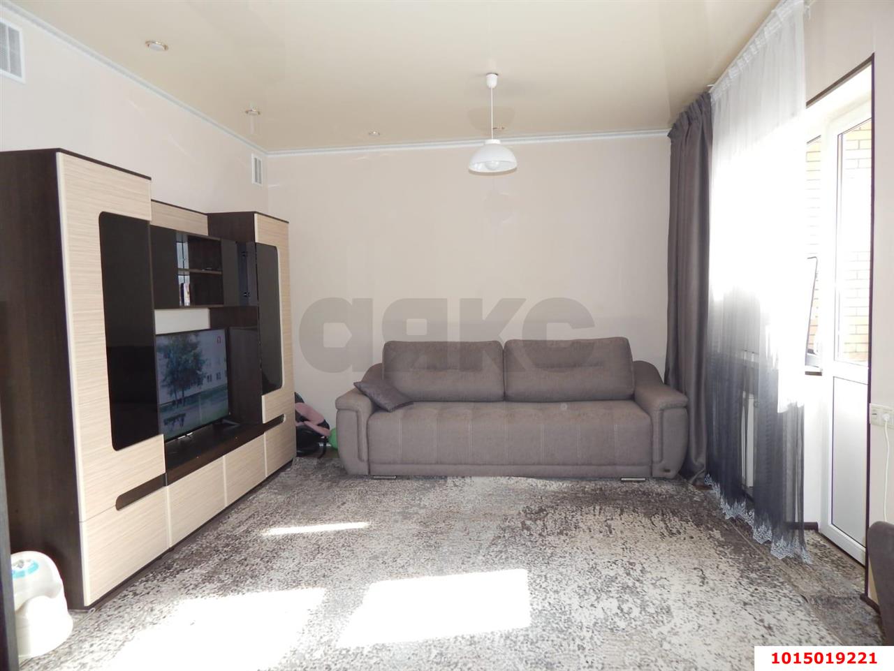 Фото №1: 1-комнатная квартира 41 м² - Краснодар, Прикубанский внутригородской округ, Музыкальный, мкр. Завод Радиоизмерительных Приборов, ул. имени Сергея Есенина, 121