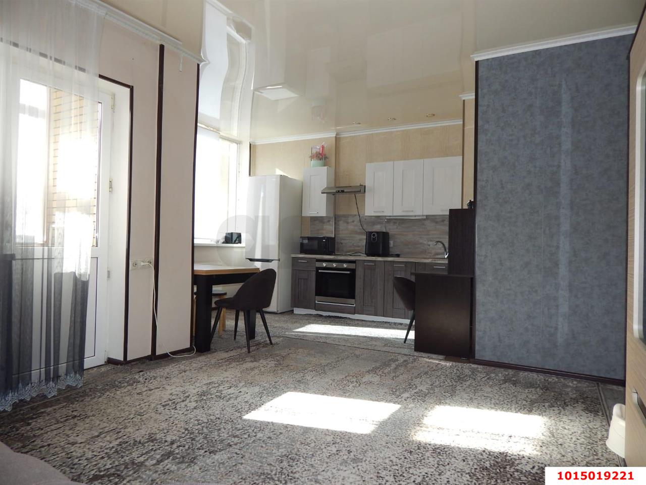 Фото №3: 1-комнатная квартира 41 м² - Краснодар, Прикубанский внутригородской округ, Музыкальный, мкр. Завод Радиоизмерительных Приборов, ул. имени Сергея Есенина, 121