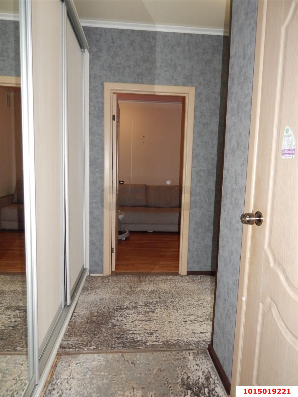 Фото №4: 1-комнатная квартира 41 м² - Краснодар, Прикубанский внутригородской округ, Музыкальный, мкр. Завод Радиоизмерительных Приборов, ул. имени Сергея Есенина, 121