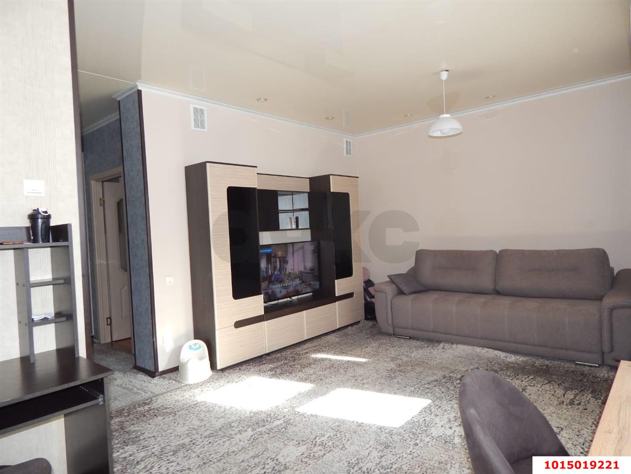 Фото №2: 1-комнатная квартира 41 м² - Краснодар, Прикубанский внутригородской округ, Музыкальный, мкр. Завод Радиоизмерительных Приборов, ул. имени Сергея Есенина, 121