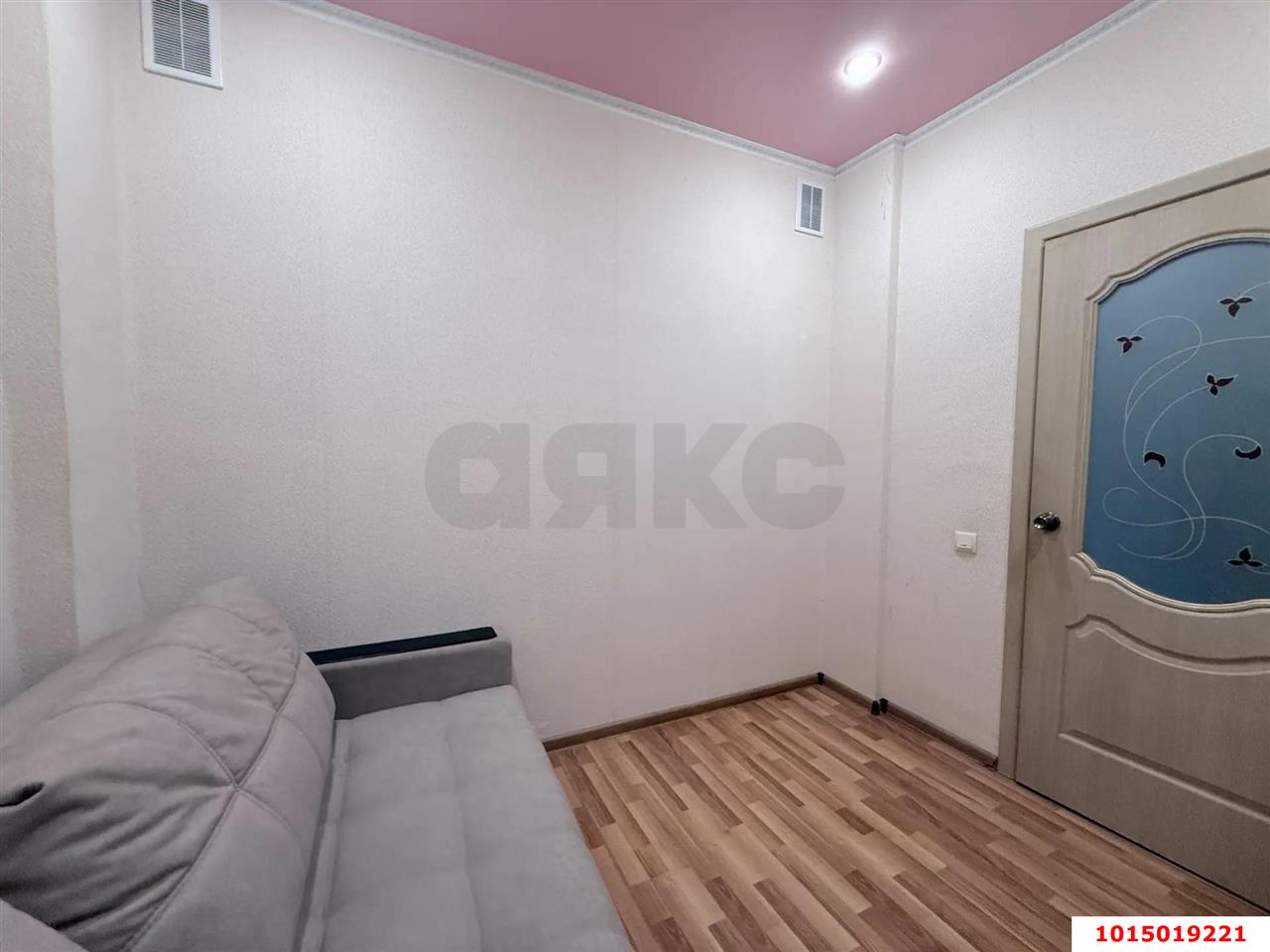 Фото №10: 1-комнатная квартира <span class="whitespace-nowrap">41 м²</span>, <span class="whitespace-nowrap">2/6 эт.</span> - Краснодар, Прикубанский внутригородской округ, мкр. Музыкальный, ул. имени Сергея Есенина, 112