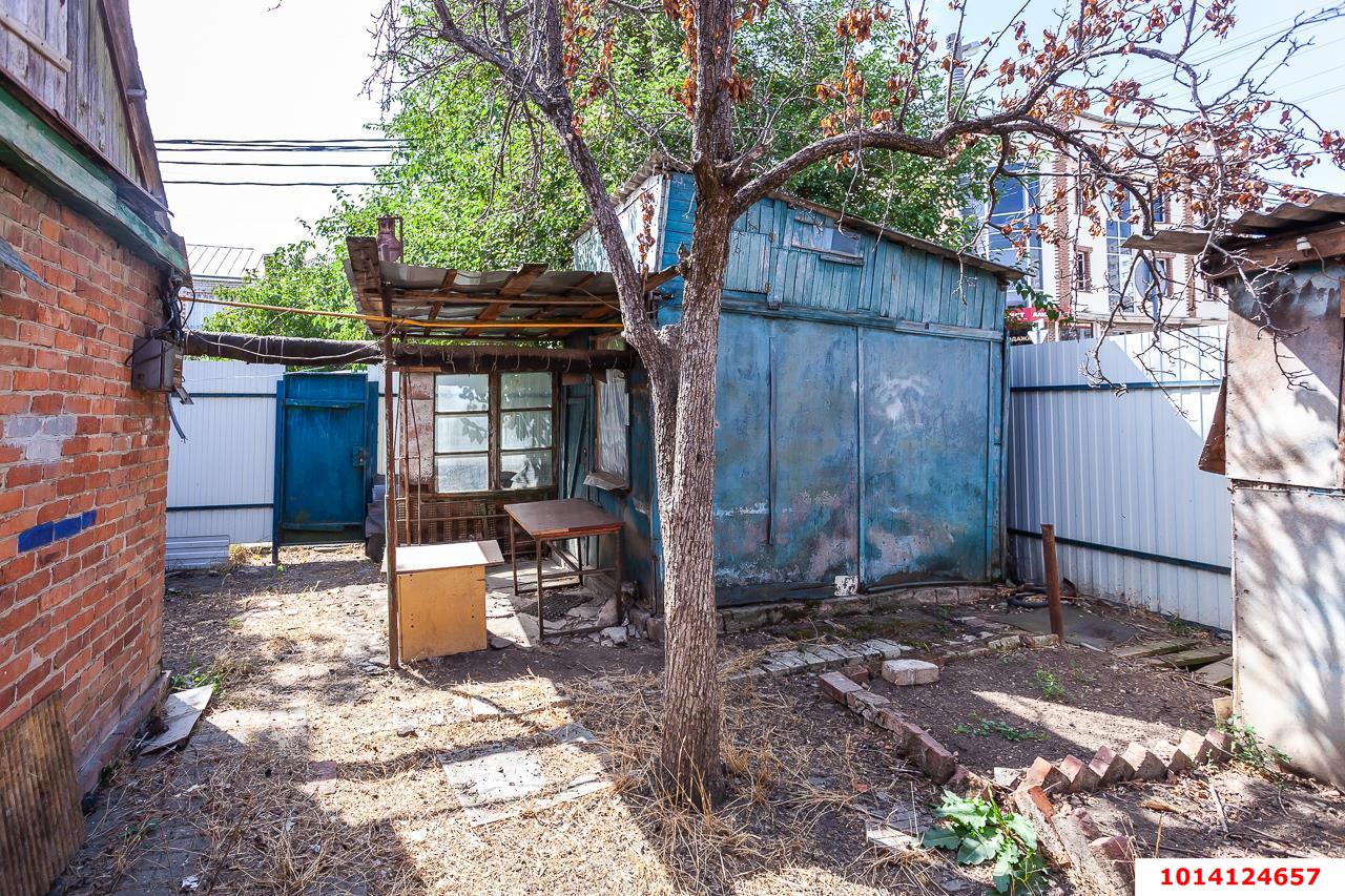 Фото №3: Часть дома 40 м² + 2 сот. - Краснодар, Центральный, ул. Кузнечные Ряды, 49