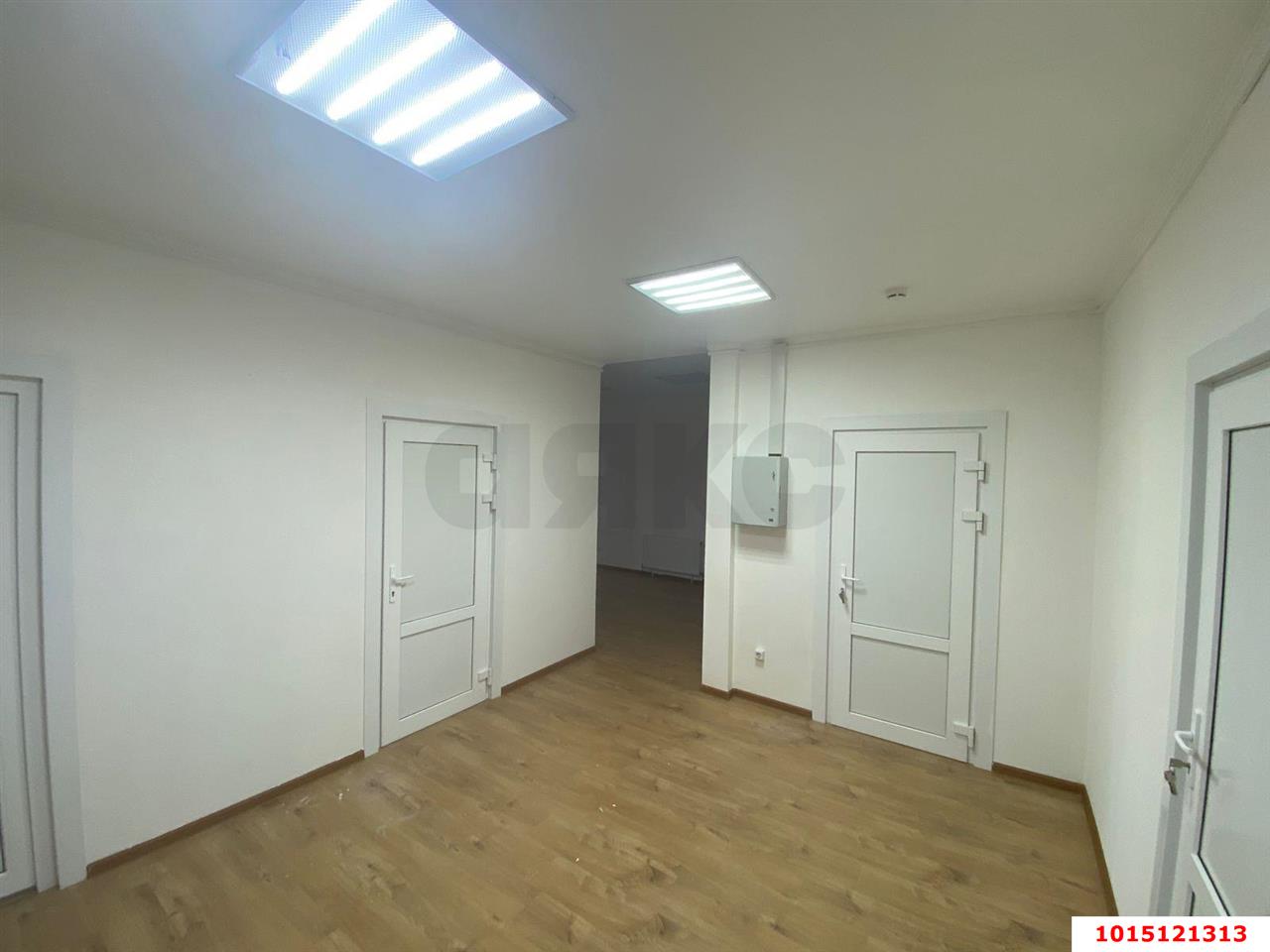 Фото №3: Коммерция 117 м² - Краснодар, Западный внутригородской округ, мкр. Фестивальный, ул. Гаражная, 156к1