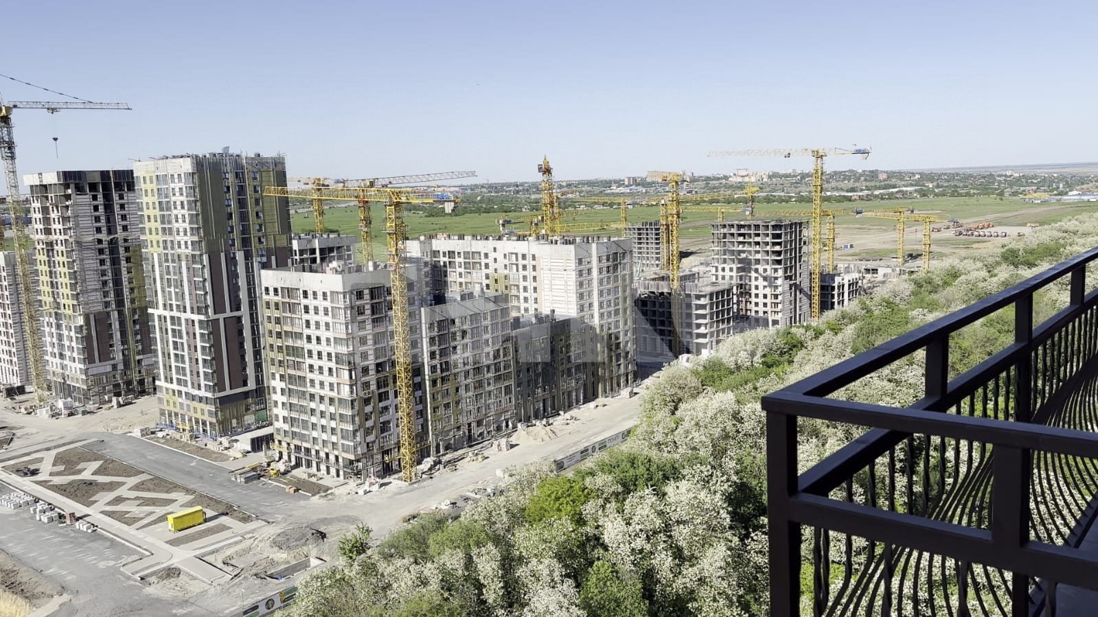 Фото №2: 2-комнатная квартира 67 м² - Ростов-на-Дону, Александровка, ул. Берберовская, 7/2