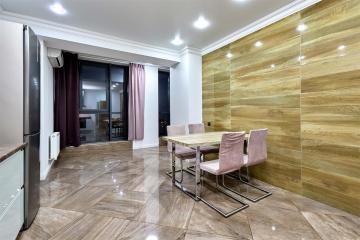 Фото №1: 2-комнатная квартира 95 м² - Краснодар, мкр. Центральный, ул. Будённого, 129