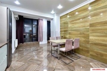 Фото №1: 2-комнатная квартира 95 м² - Краснодар, мкр. Центральный, ул. Будённого, 129